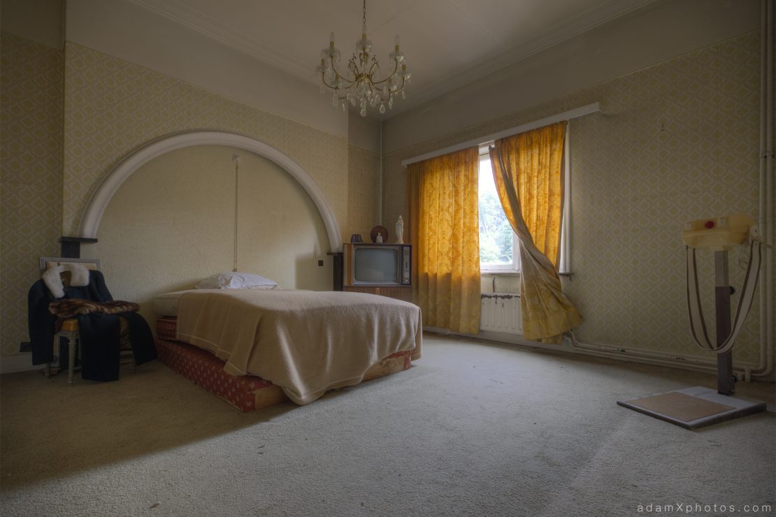 Villa Vital Adam X Urbex - bedroom