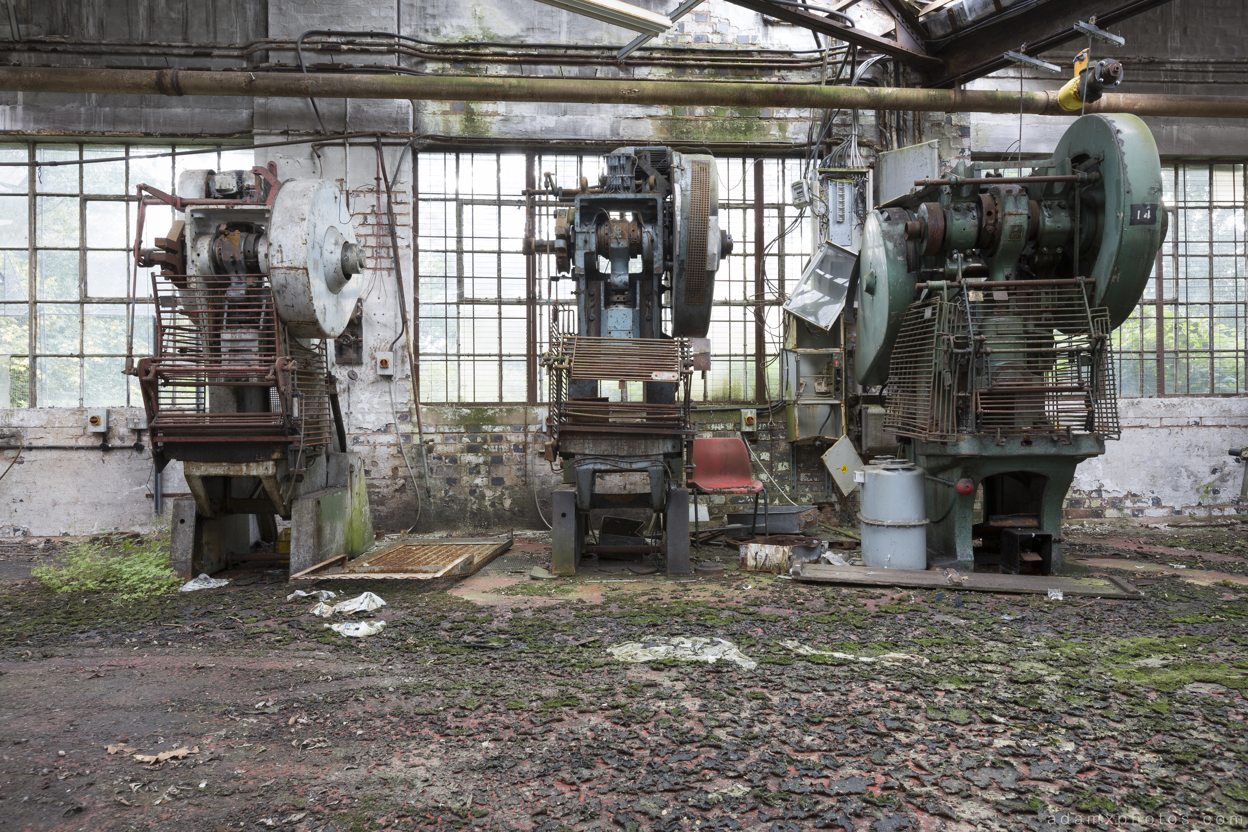 machines obsolete West Bromwich Spring Company Helical Works Springs industry industrial Urbex Adam X Urban Exploration 2015 Abandoned decay lost forgotten derelict