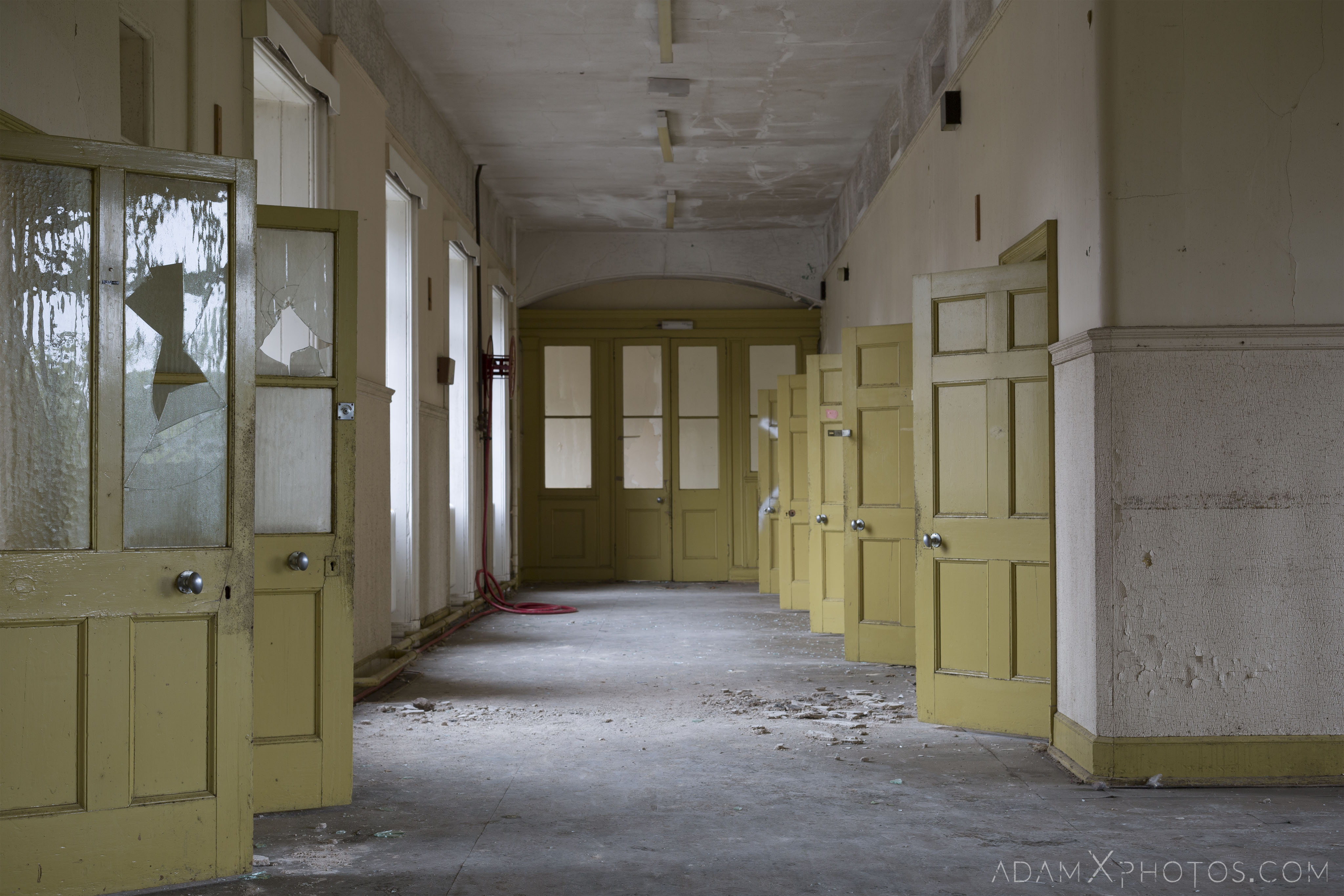 Corridor Sunnyside Royal Hospital Montrose Scotland Adam X Urbex Urban Exploration Access 2018 Abandoned decay ruins lost forgotten derelict location creepy haunting eerie