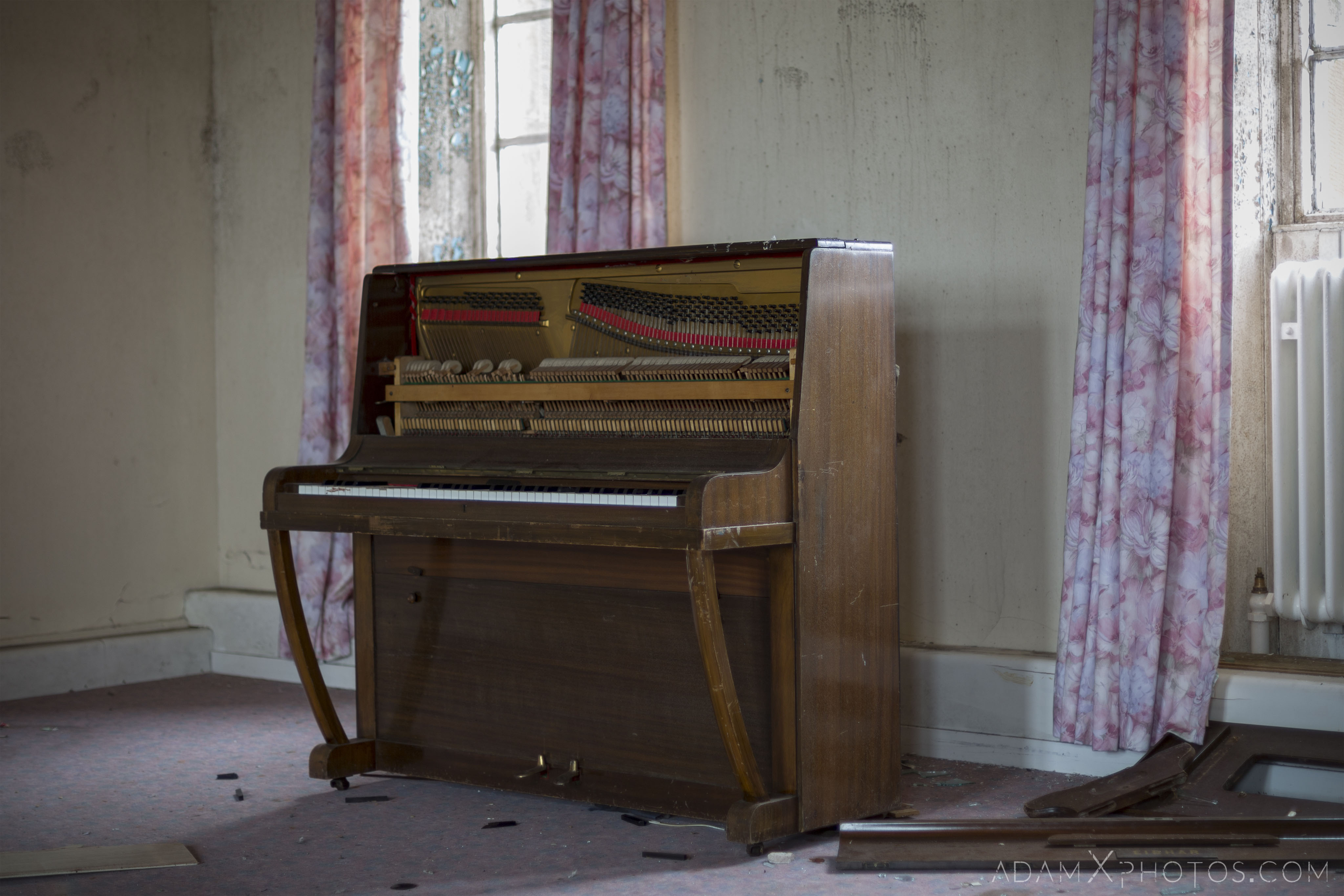 Piano broken Sunnyside Royal Hospital Montrose Scotland Adam X Urbex Urban Exploration Access 2018 Abandoned decay ruins lost forgotten derelict location creepy haunting eerie